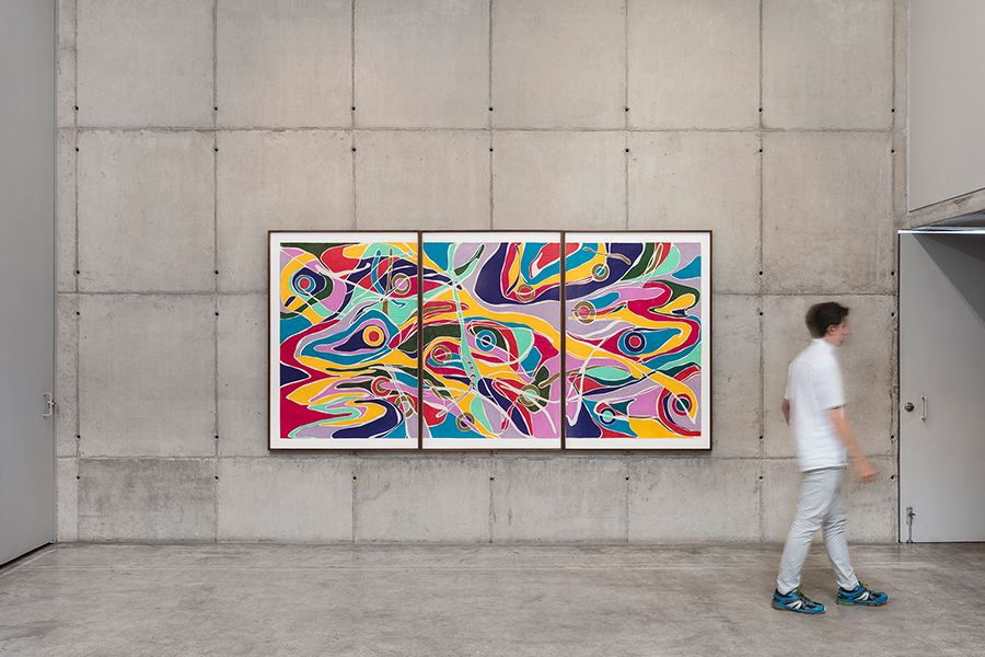 Marcia de Moraes Planos de fuga, 2019 Grafite e lápis de cor sobre papel 140 x 300 cm (tríptico)